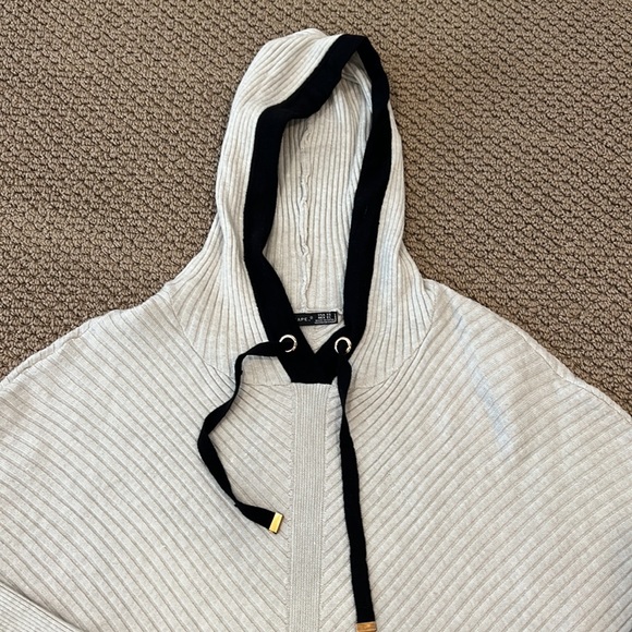 Black Tape brand sweater - Picture 2 of 8